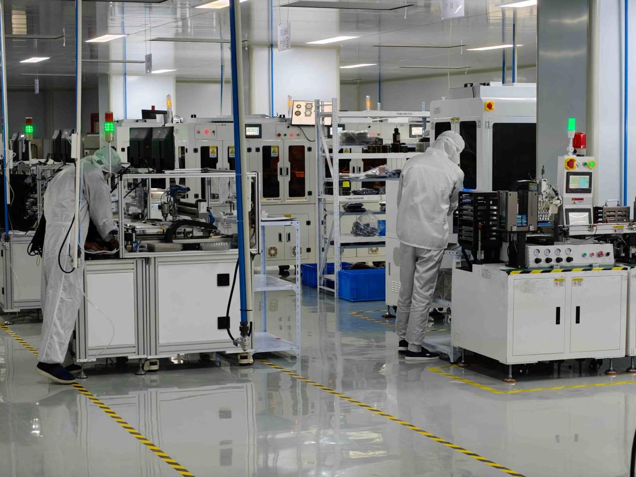 ​What Makes a Reliable Optical Lens Manufacturer? 7 Factors to Check